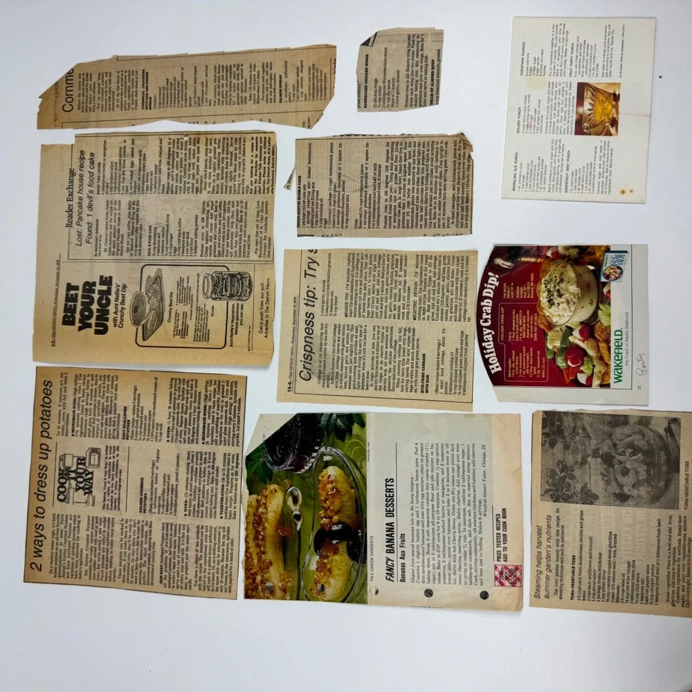Vintage 1961 Better Homes and Gardens Casserole Cook Book Hardcover Clippings‎